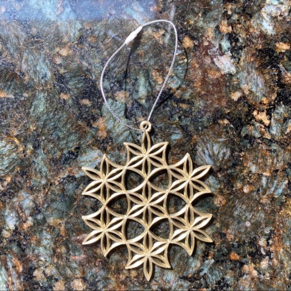 Bronze Snowflake Ornaments (Set of 12) - Picture 2 of 6